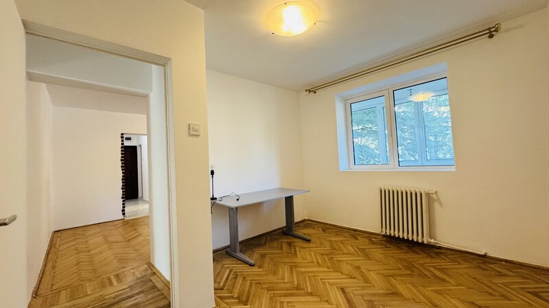 Afi, Drumul Taberei Timisoara 5 minute metrou 3 camere renovat